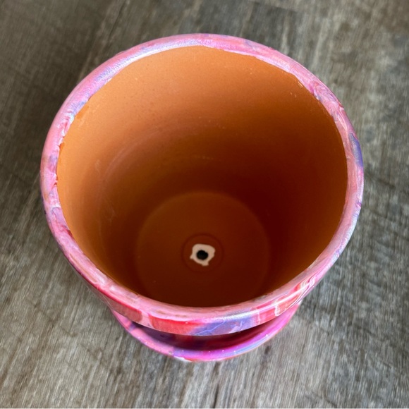 Hand painted 3.5 inch acrylic terracotta flower pot with saucer pink glitter - Picture 8 of 11